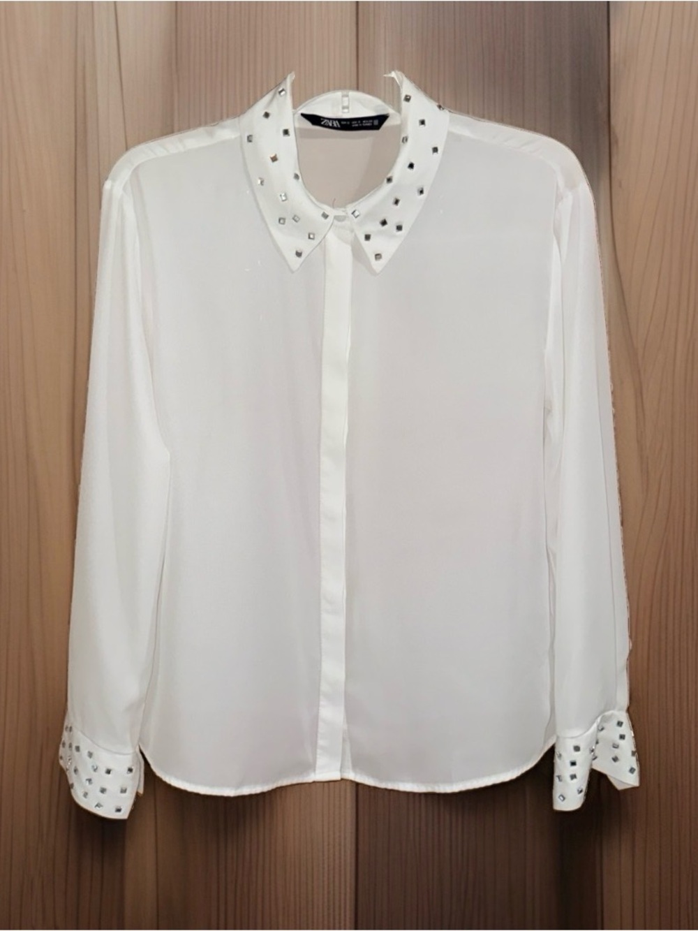Zara Women’s White Button-Down Blouse w/Rhinestone Studded Collar & Cuffs-S-EC